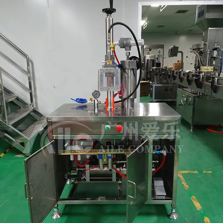 Semi automatic aerosol can gas filling machine for spray paint