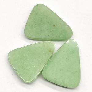 Aventurina verde 25x20mm Cabujón de corte triangular - Product Image 5