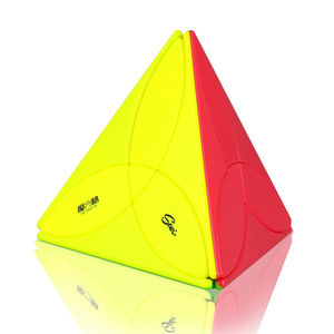 Qiyi Clover Cube 2x2, puzzle magique en forme de pyramide à pétales irréguliers pour enfants, jouet éducatif stimulant le cerveau - Product Image 2