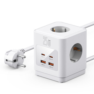 Enchufe de escritorio con diseño de cubo de <span class=keywords><strong>Rubik</strong></span> de la UE con carga USB-C, <span class=keywords><strong>precio</strong></span> mayorista personalizado de fábrica - Product Image 2