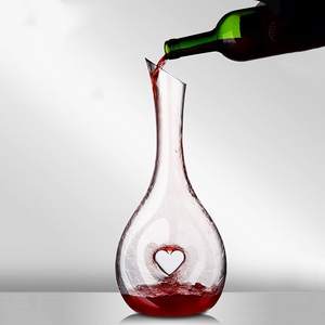 <span class=keywords><strong>Carafe</strong></span> à vin rouge en <span class=keywords><strong>cristal</strong></span> transparent sans plomb de style art occidental classique en forme de cœur, faite à la main, 900 ml, logo personnalisé - Product Image 2