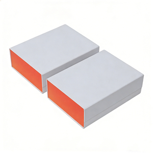 <span class=keywords><strong>Cajas</strong></span> <span class=keywords><strong>de</strong></span> Regalo Magnéticas Plegables al por Mayor, Caja <span class=keywords><strong>de</strong></span> Embalaje <span class=keywords><strong>de</strong></span> Cartón Magnética Personalizada <span class=keywords><strong>para</strong></span> Zapatos y <span class=keywords><strong>Ropa</strong></span>, Caja con Cierre Magnético Blanco - Product Image 4