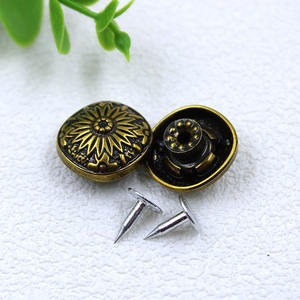 Botón de Metal de Aleación de Zinc con Diseño Floral de Lujo Personalizado, Botón Cuadrado Vintage para Jeans, <span class=keywords><strong>Pantalones</strong></span>, Ropa y Accesorios - Product Image 4