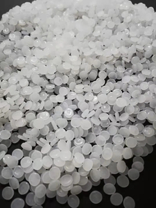 Granulés de résine plastique LLDPE blancs, haute fluidité, qualité pour moulage par injection - Product Image 4