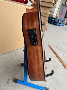 Guitarra clásica eléctrica <span class=keywords><strong>de</strong></span> material <span class=keywords><strong>de</strong></span> caoba <span class=keywords><strong>de</strong></span> precio barato <span class=keywords><strong>de</strong></span> Venta caliente marca Aiersi con cuerdas <span class=keywords><strong>de</strong></span> nailon <span class=keywords><strong>de</strong></span> 39 pulgadas - Product Image 4