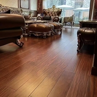 Plancher en bois massif naturel brillant, couleur bois de rose, acajou, bois massif, sol en bois dur imperméable