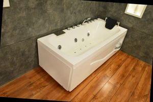 อ่างอาบน้ำอะคริลิกแบบตั้งพื้นทรงมุมพร้อมระบบนวดและพนักพิงศีรษะ - Product Image 4