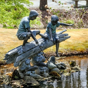 Décoration artistique, sculpture en bronze grandeur nature de deux garçons nus - Product Image 6