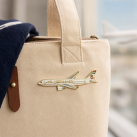 Épinglette en émail dur en forme d'avion Etihad, modèle d'avion réaliste, badge métallique pour les passionnés d'aviation, souvenir