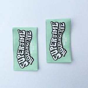 Tùy chỉnh cao cấp Polyester may vá hàng loạt nhỏ dệt Nhãn quần áo với hình chữ nhật thêu và các mẫu hình vuông - Product Image 6