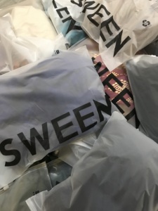 Suéteres de Cachemira en Liquidación, Ropa de Mujer con Descuento, Ropa Usada de Mujer Variada al por Mayor - Product Image 4