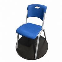 Chaise empilable compacte à tube courbé pour la vente en gros, idéale pour les banquets, les lieux événementiels, les clubs et les cours, avec un entretien facile et un design élégant.