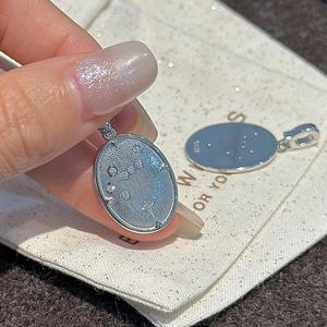 Pendentif en argent pur S925 à quatre étoiles avec un design de niche vintage, pendentif ovale simple et antique en or rose - Product Image 4