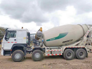 Xcmg Merk Betonnen Stoeprand Machine G 10K 10cbm Gebruikt Mobiele Diesel Cement Beton Mixers Te Koop - Product Image 3