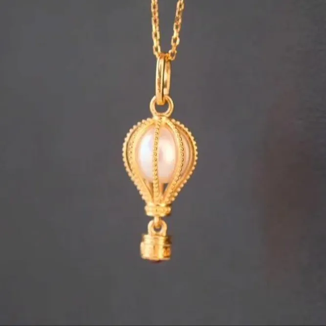 Cute Jewelry Unique Design Hot Air Balloon Pendant Pure Gold Natural Pearl and Ruby Necklace 18K Gold Choker for Women