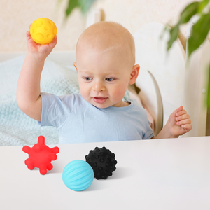 <span class=keywords><strong>Giocattoli</strong></span> sensoriali <span class=keywords><strong>Montessori</strong></span> scatola per educazione precoce per 0-6 mesi <span class=keywords><strong>giocattoli</strong></span> per palle sonaglio ad anello in legno per <span class=keywords><strong>neonati</strong></span> - Product Image 4