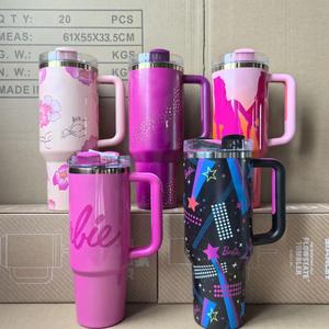 Tazza da Viaggio Stan Cup Originale Personalizzabile, Grande Capacità 40oz, Tumbler con Manico in Acciaio Inossidabile - Product Image 1