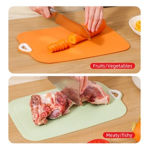 เขียงพลาสติกสำหรับหั่นผักผลไม้ สีสันสดใส ปลอดภัยสำหรับอาหาร - Product Image 3