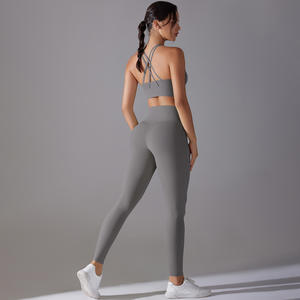 Ensemble 5 pièces de vêtements de sport pour femme grande taille : soutien-gorge de yoga respirant à bretelles croisées, leggings de sport unis pour la course et le fitness - Product Image 6