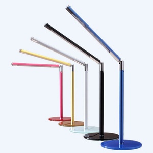 Lámpara de Escritorio Giratoria para Estudio, con Atenuación Táctil, Carga Inalámbrica Recargable, Plegable, con Cargador Inalámbrico Integrado - Product Image 5