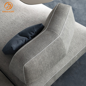 Divano Componibile Stile Isola, Divano Basso in Tessuto Grigio Chiaro con Pouf Staccabile, Arredamento <span class=keywords><strong>Contemporaneo</strong></span> per Soggiorno - Product Image 4