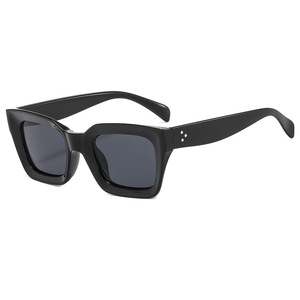 Gafas de Sol Rectangulares de Moda 2024, Marca de Lujo para Mujer, Diseño Vintage para Hombre, Clásicas con Remaches, Protección UV400 - Product Image 2