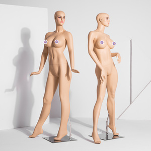 Maniquíes Femeninos de Piel Bronceada con Maquillaje en el Cabeza, en Varias Poses, para Exhibición de Ropa Interior - Product Image 2