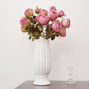 Flores artificiales Rosa de 3 cabezas Sosteniendo Paquete de rosas blancas Decoración de fiesta Flores de seda púrpura - Product Image 2