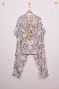Conjunto de Pijama para Mujer con Estampado Artesanal, Camiseta de Manga Larga y Pantalones con Cintura Elástica, Ropa de Dormir y para Estar en Casa - Product Image 6