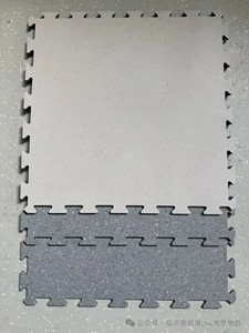 Piastrella Antiscivolo in PVC 500mm*500mm con Rivestimento PUR, Resistente al Traffico Intenso, per Carrelli Elevatori e Uso Industriale - Product Image 1