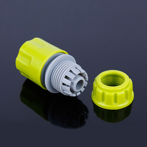 Guoma Ruixiang Water Pipe <b>Quick</b> <b>Connector</b> 4 Point Barb Plastic Garden Irrigation Hose Fitting - Product Image 2