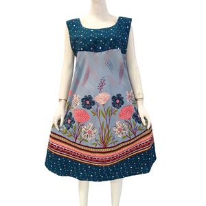 DS KLOK 5 Vêtements de détente pour femmes, combinaison de tissu en rayonne non tissée respirante avec un design chic à col rond, parfaite pour les occasions décontractées - Product Image 3
