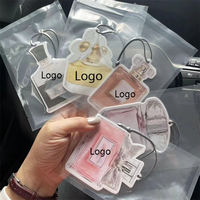 Diffuseur de parfum de luxe miniature de créateur pour voiture, en forme de bouteille de parfum arabe, pour rétroviseur, sans électricité, longue durée
