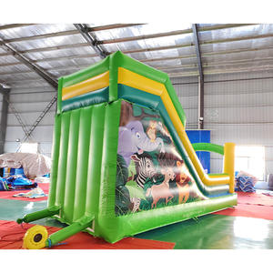 Castillo Inflable Comercial de PVC Ligero con Tobogán Acuático y Seco, Diseño de Animales de la Jungla, Garantía de 3 Años para Fiestas Infantiles - Product Image 3