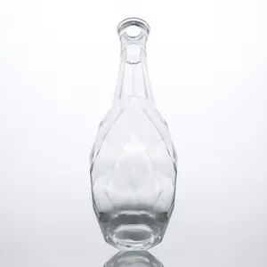 Su misura 700ml/750ml Super trasparente bottiglia di vetro a cilindro in selce con tappo a vite per azienda di bevande