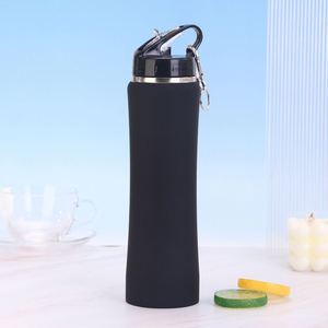 Bouteille Sportive Isotherme Mate en Acier Inoxydable 600ml 750ml avec Couvercle à Paille et Mousqueton pour Camping et Cyclisme - Product Image 4