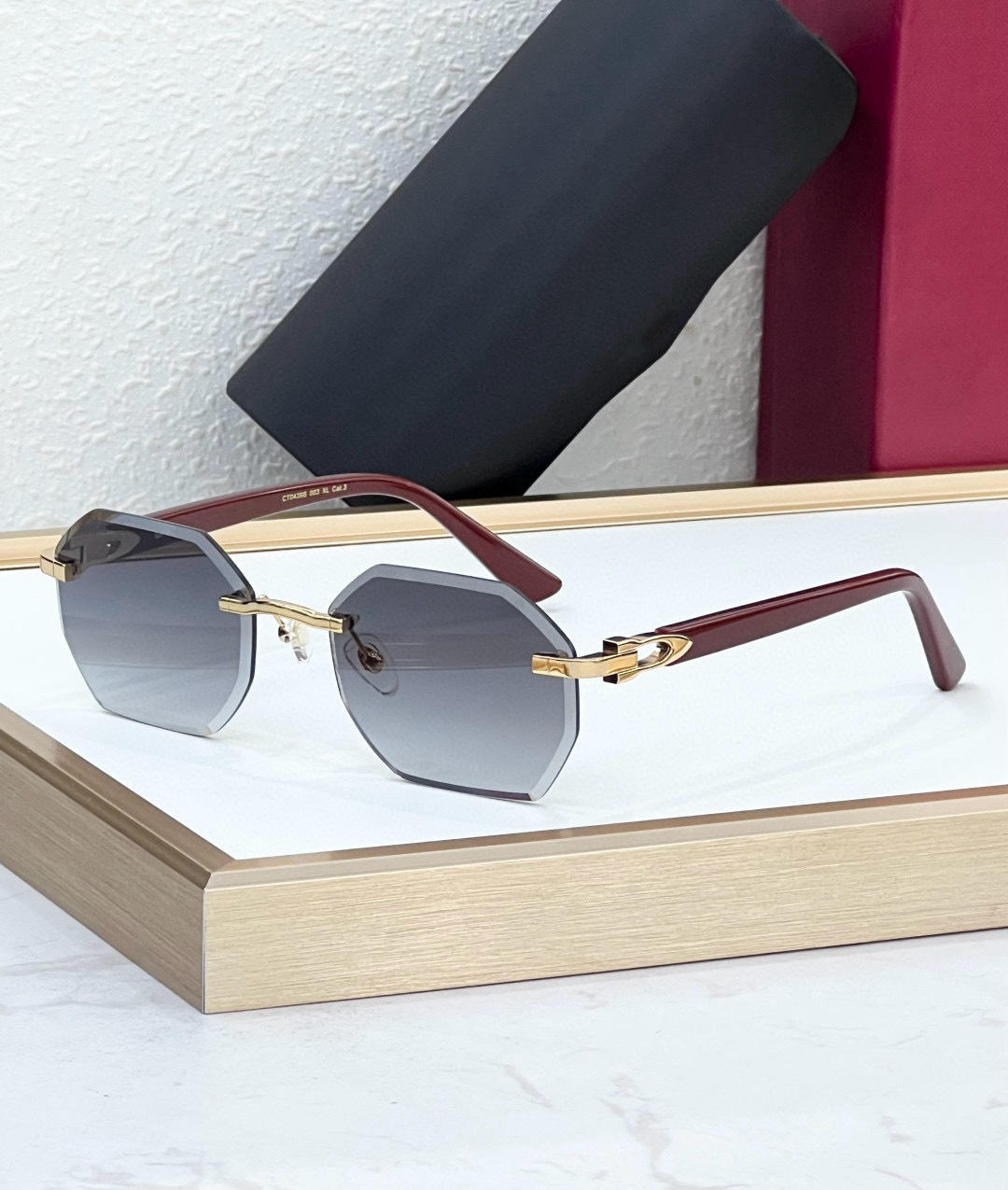 Red legs gradually turn gray