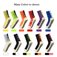 Zhongde Chaussettes de football avec logo personnalisé pour hommes Impression dessinée à la main en silicone PVC et nylon et coton antidérapante pour les athlètes