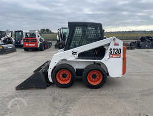 Mini Cargadora Compacta Usada en Venta, S160 <span class=keywords><strong>S130</strong></span> S300, de Segunda Mano, con Tracción Hidráulica en las Ruedas - Product Image 2