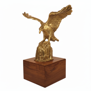 Meilleure fourniture export décor de table aigle oiseau faucon Figurine pour la décoration de la maison Sculptures statue - Product Image 1