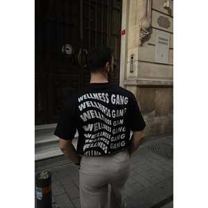 Camiseta Oversize Negra con Estampado Sólido de Black Wellness Gang, con Etiqueta Personalizada y Serigrafía - Product Image 3