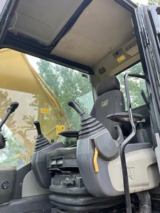 Excavatrice sur chenilles Caterpillar Cat330D2 d'occasion, 30 tonnes, 2023, avec moteur, boîte de vitesses, pompe à engrenages - Vente aux enchères en promotion - Product Image 6