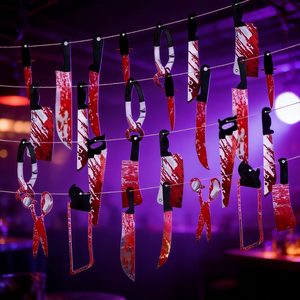 Guirlande de couteaux et ciseaux sanglants Halloween 608395 : Décoration suspendue sur le thème des <span class=keywords><strong>films</strong></span> d'<span class=keywords><strong>horreur</strong></span> pour fêtes, maisons hantées et photomaton - Product Image 6