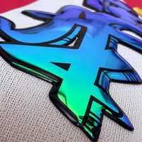 Parches de silicona 3D ecológicos personalizados, iridiscentes, holográficos, con logotipo en relieve, transferibles por calor para sudaderas, ropa deportiva y camisetas.