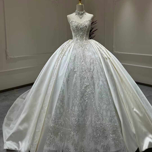 Vestido de Novia Moderno Xx03 Satinado 2 en 1 con Escote Corazón, Cola de Capilla, Largo hasta el Suelo, Elegante, con Lentejuelas, Cuentas y Encaje - Product Image 6