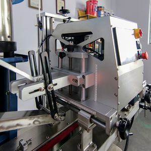 Máquina Tapadora Automática de Alta Velocidad de 40 Piezas/min con Cuatro Ruedas para Alimentos y Cosméticos, con Elevador Alimentador para Botellas y Frascos - Product Image 4