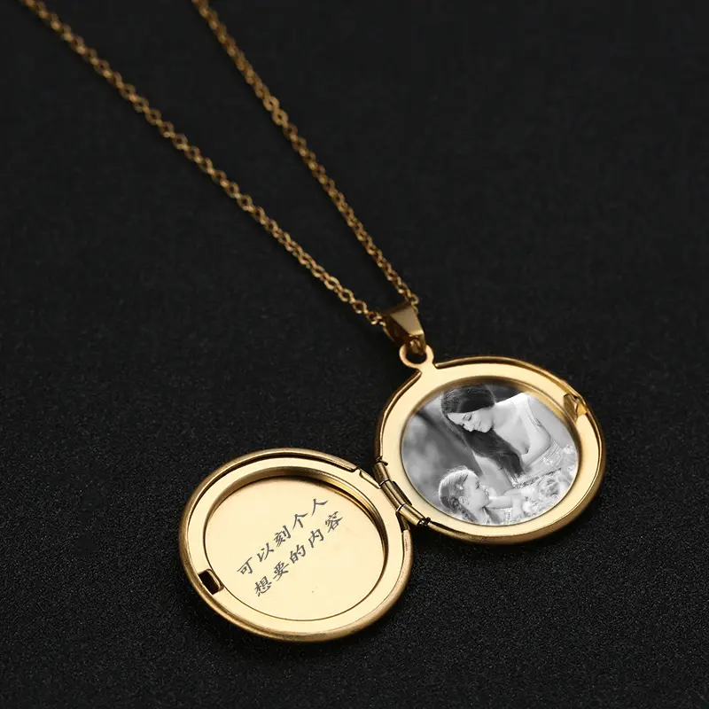 Stainless Steel Polished Circle Photo Pendant Necklace Custom DIY Picture Frame Name Engraved Opens Locket Necklace for Lovers