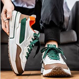 รองเท้าลำลองผู้ชายระบายอากาศได้ดีสำหรับฤดูใบไม้ผลิ พื้นหนา ซับในตาข่าย นุ่มสบาย เหมาะสำหรับกีฬากลางแจ้ง ขายส่งแบบดรอปชิปปิ้ง - Product Image 2