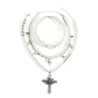 Collier croix gothique Collier ras du cou Bijoux de chandail long Collier de perles multicouches exagérées pour femmes