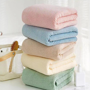 Merbau <b>Bath</b> Towel 70x140 Cm Pineapple <b>Edge</b> Coral Fleece Fluffy Home Use - Product Image 4